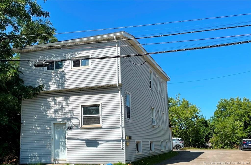 218-220 1/2 Botsford St, Moncton, NB