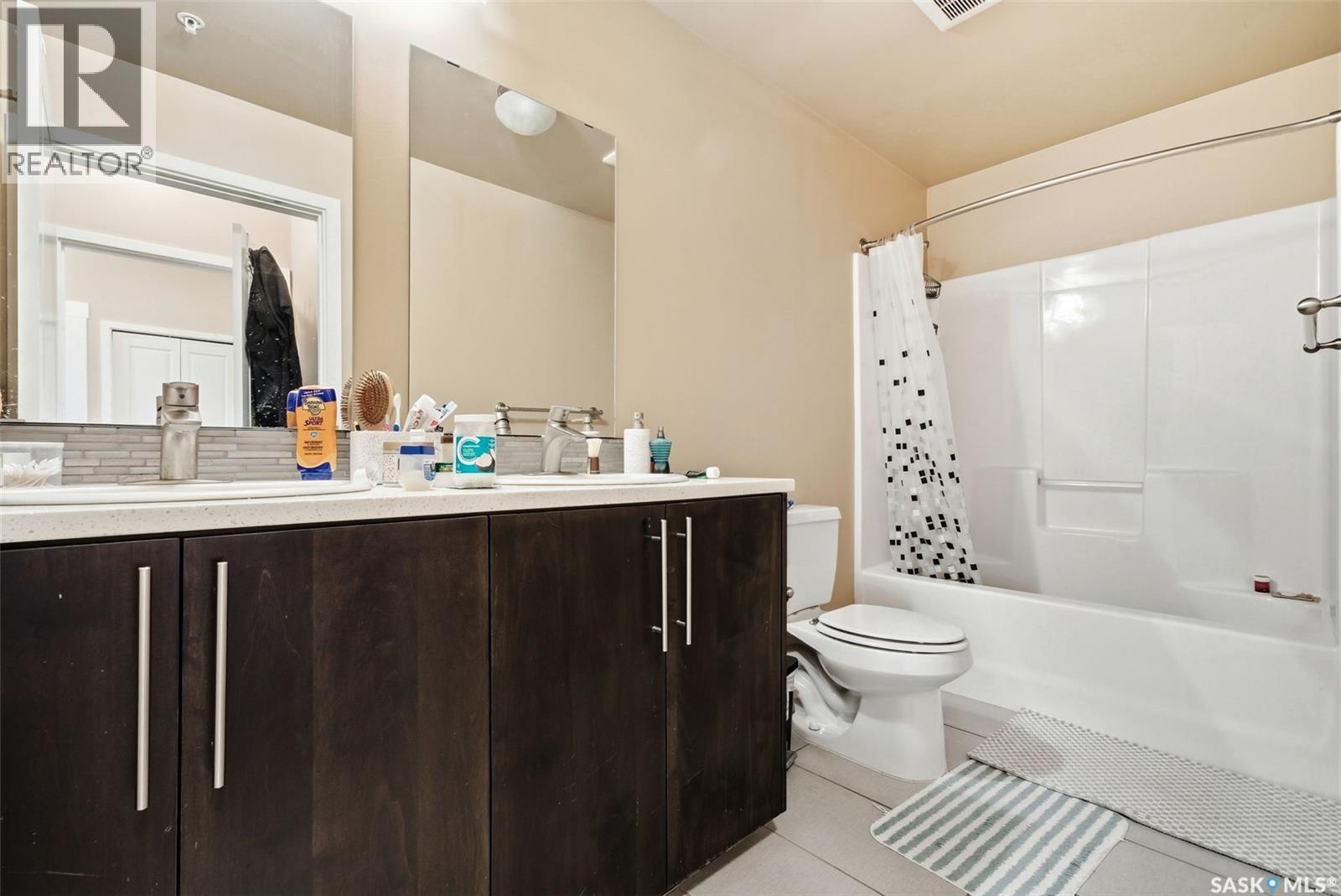301 2255 Angus Street, Regina, SK - Indoor Photo Showing Bathroom
