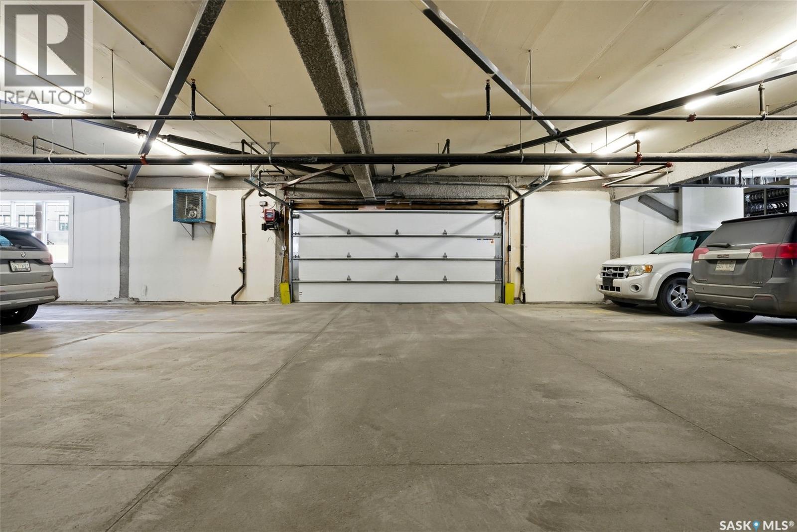 301 2255 Angus Street, Regina, SK - Indoor Photo Showing Garage
