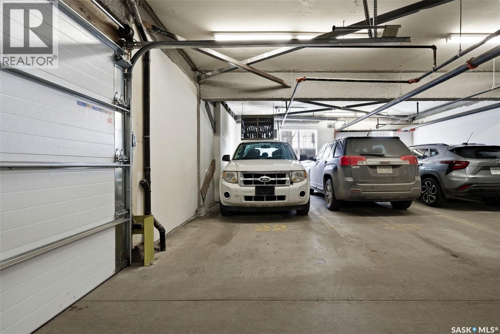 301 2255 Angus Street, Regina, SK - Indoor Photo Showing Garage