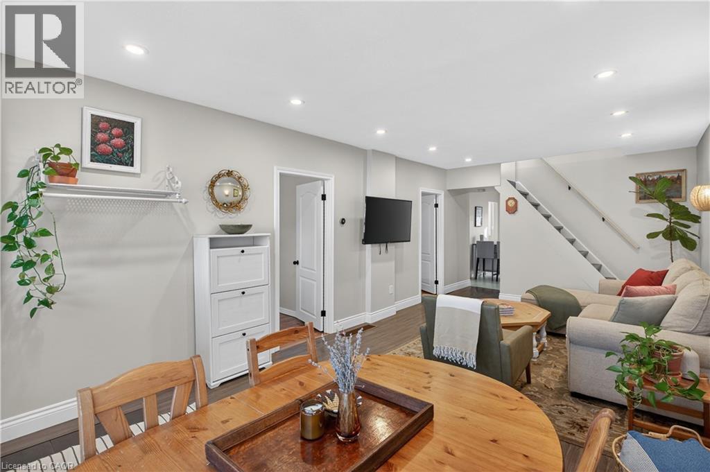 262 Britannia Avenue, Hamilton, ON - Indoor