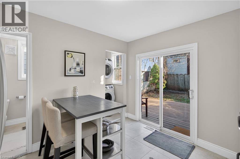 262 Britannia Avenue, Hamilton, ON - Indoor Photo Showing Dining Room