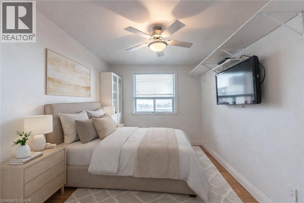 30 Summit Avenue Unit# 607, Hamilton, ON - Indoor Photo Showing Bedroom