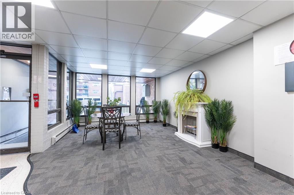 30 Summit Avenue Unit# 607, Hamilton, ON - Indoor Photo Showing Other Room