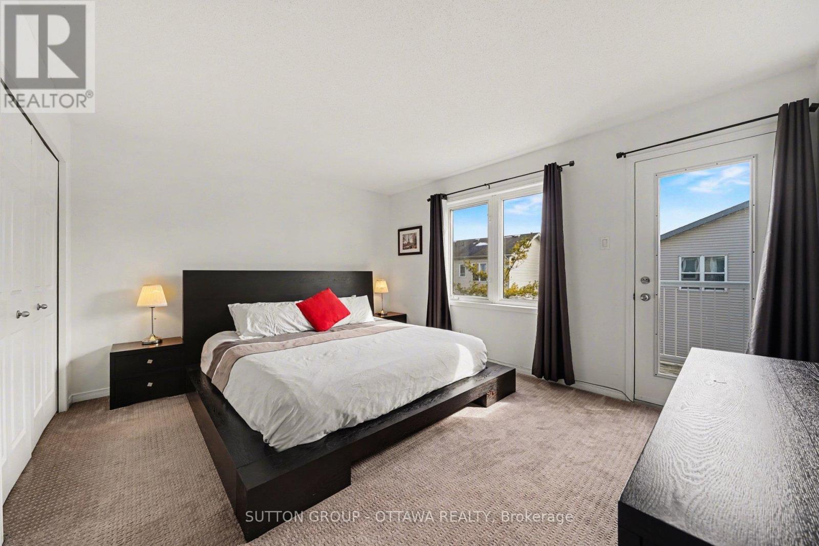 56 Steele Park Private, Ottawa, ON - Indoor Photo Showing Bedroom