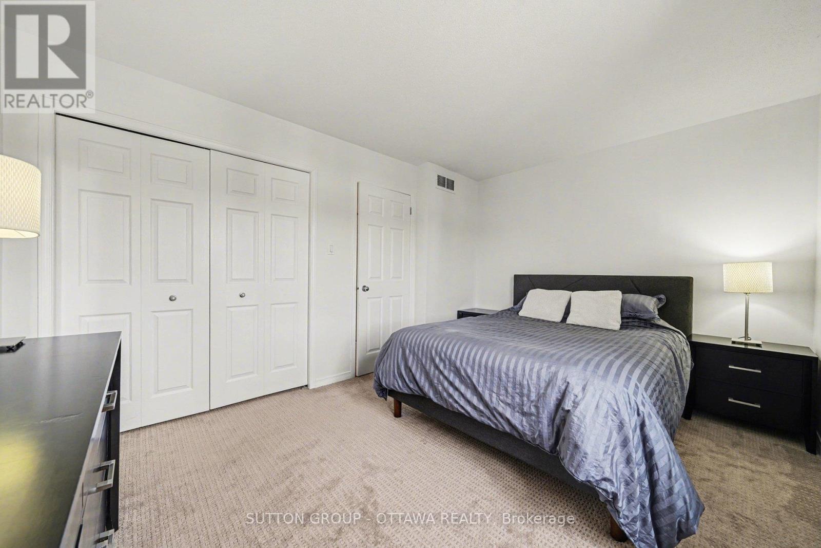 56 Steele Park Private, Ottawa, ON - Indoor Photo Showing Bedroom
