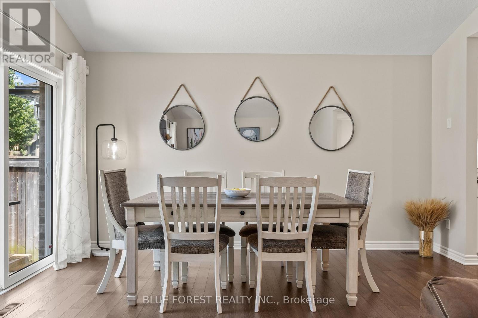 42 Hickory Lane, St. Thomas, ON - Indoor Photo Showing Dining Room
