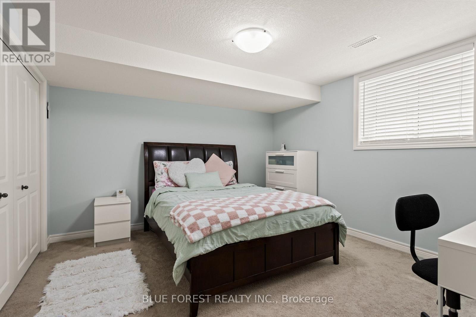 42 Hickory Lane, St. Thomas, ON - Indoor Photo Showing Bedroom