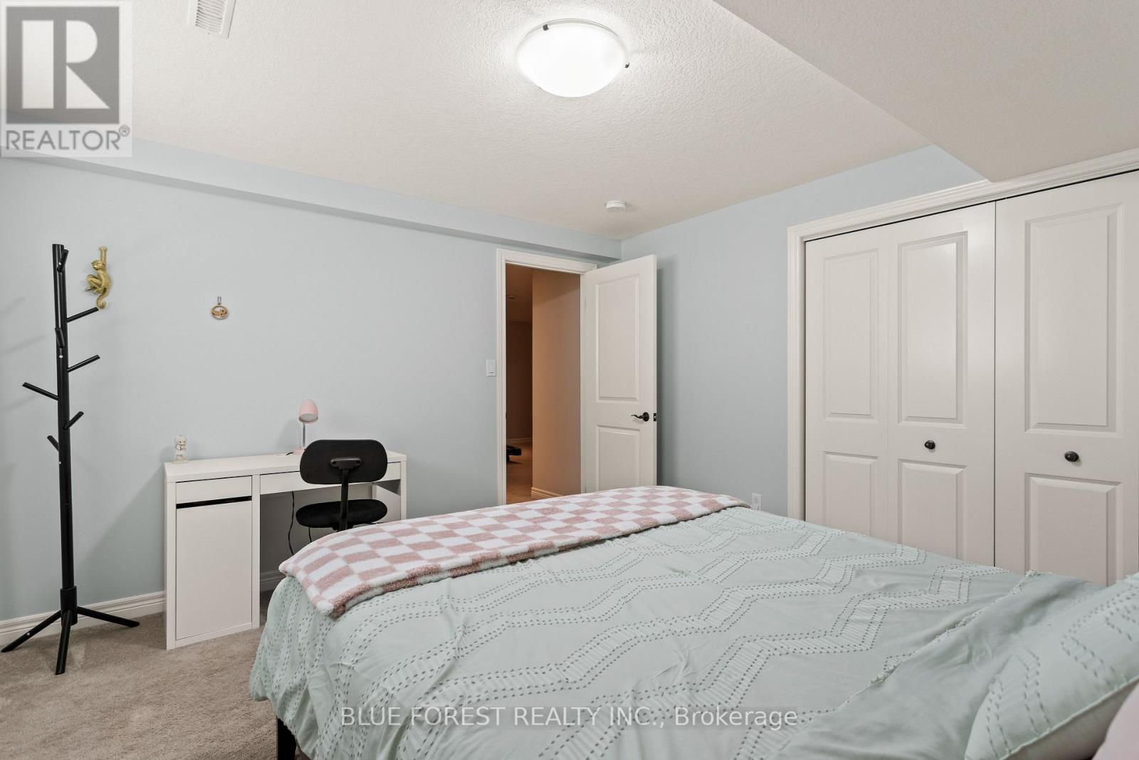 42 Hickory Lane, St. Thomas, ON - Indoor Photo Showing Bedroom