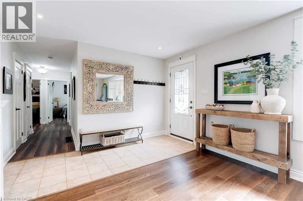 4391 Lakeshore Road, Burlington, ON