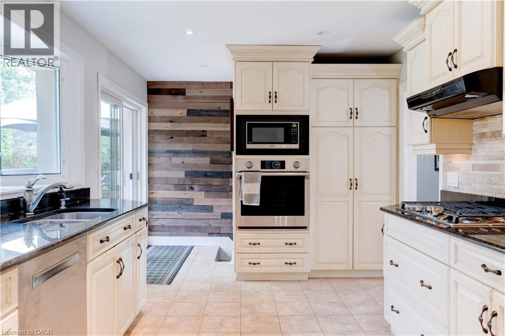 4391 Lakeshore Road, Burlington, ON