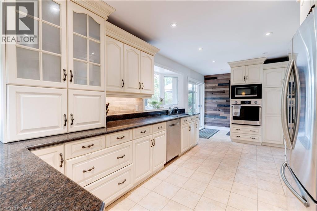 4391 Lakeshore Road, Burlington, ON