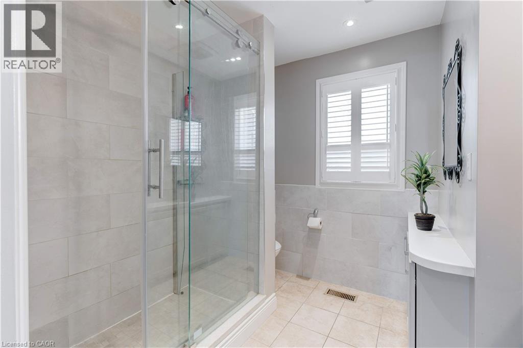 4391 Lakeshore Road, Burlington, ON