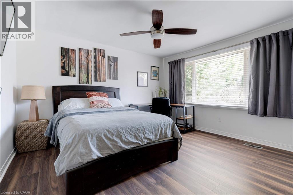 4391 Lakeshore Road, Burlington, ON