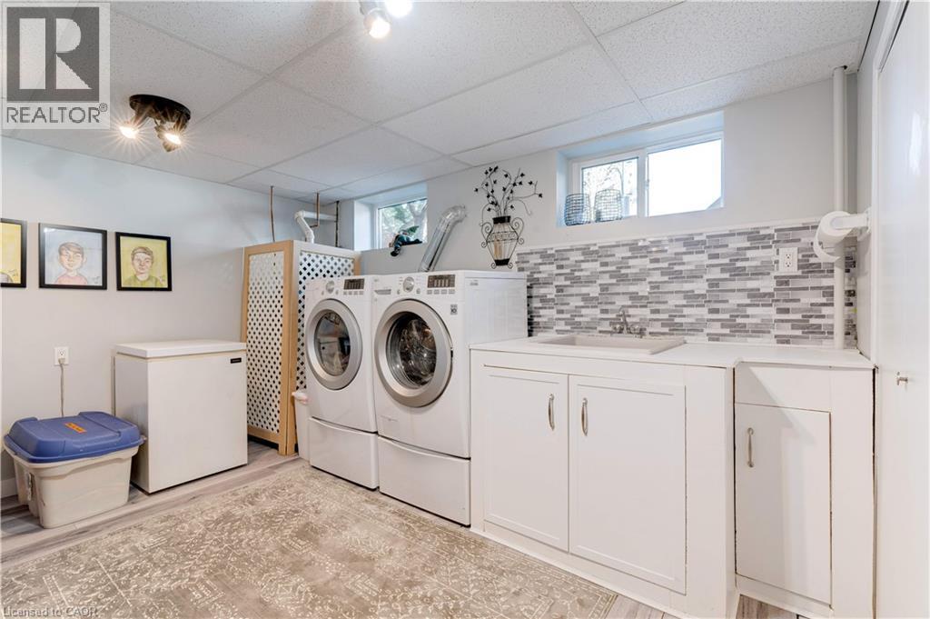 4391 Lakeshore Road, Burlington, ON