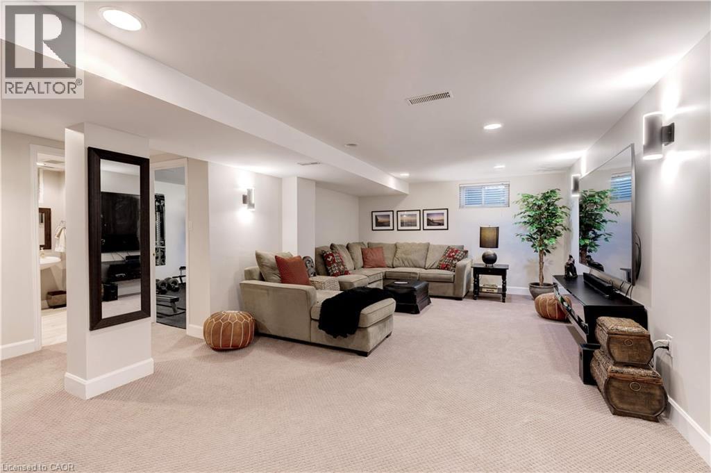 4391 Lakeshore Road, Burlington, ON