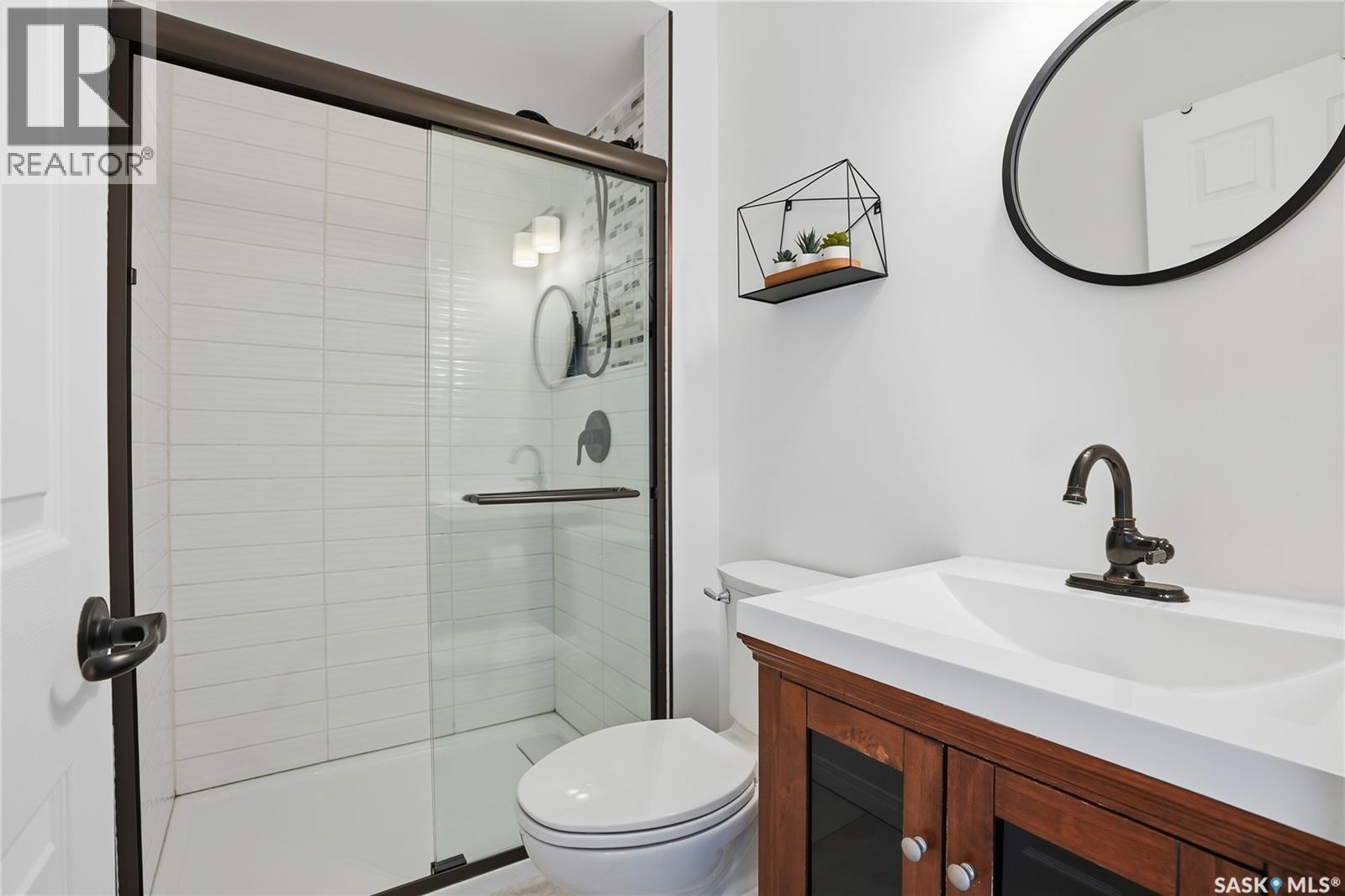 154 Candle Crescent, Saskatoon, SK - Indoor Photo Showing Bathroom