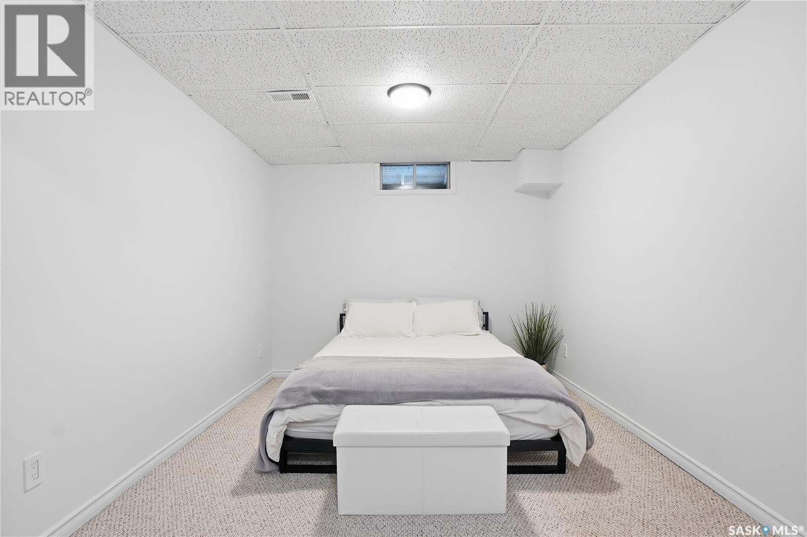 154 Candle Crescent, Saskatoon, SK - Indoor Photo Showing Bedroom