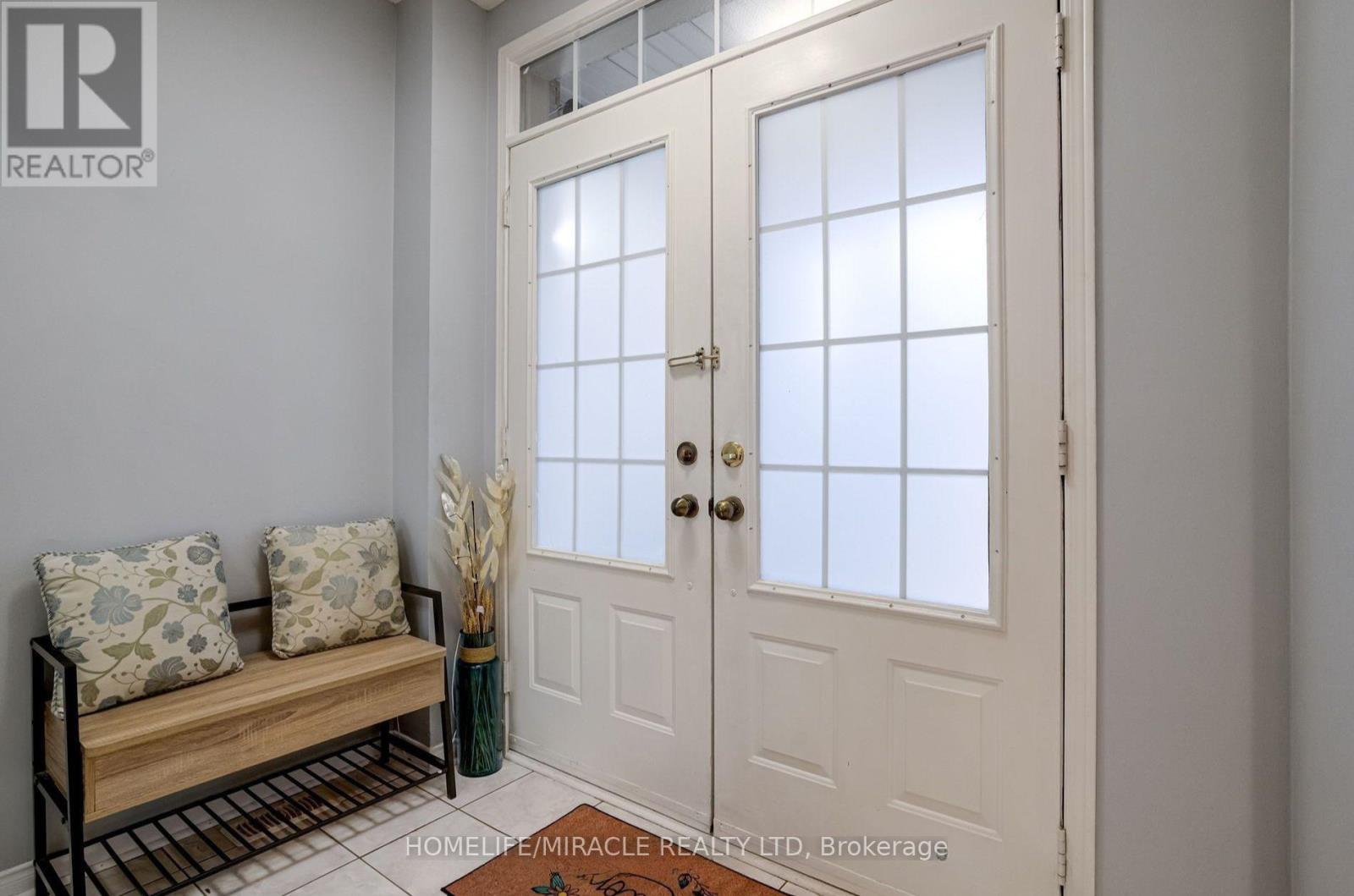 5840 Raftsman Cove, Mississauga, ON - Indoor Photo Showing Other Room