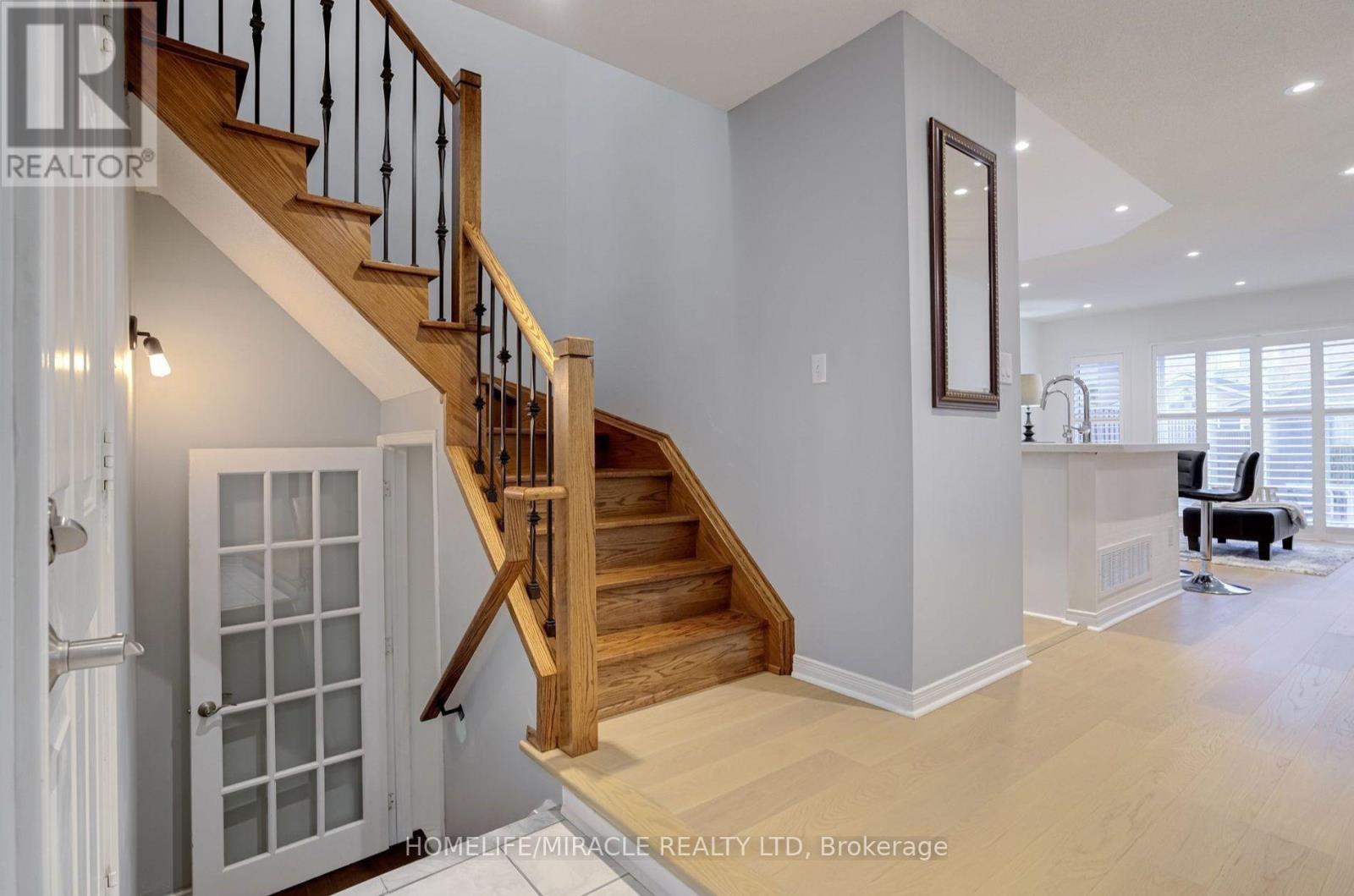 5840 Raftsman Cove, Mississauga, ON - Indoor Photo Showing Other Room