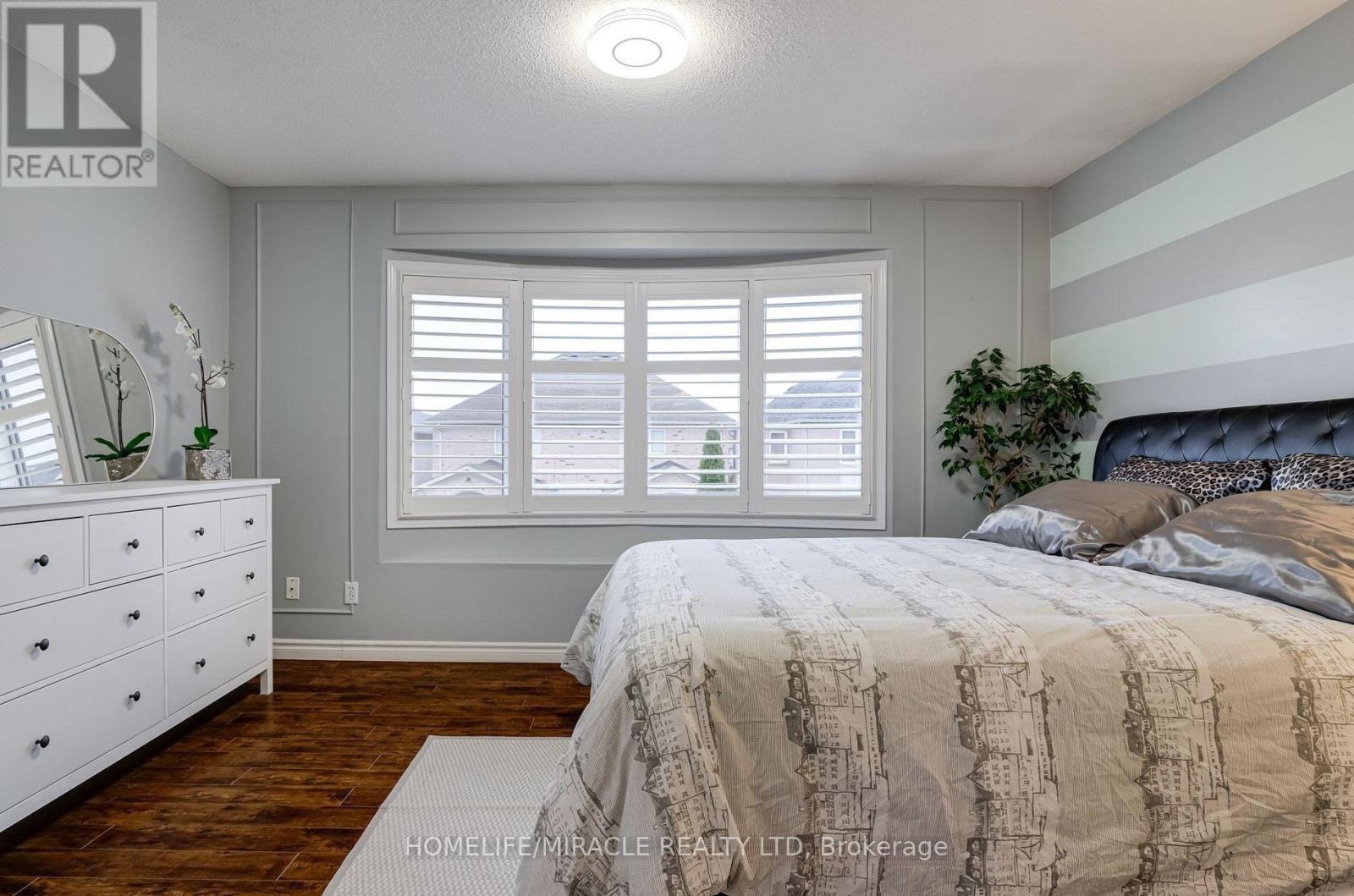 5840 Raftsman Cove, Mississauga, ON - Indoor Photo Showing Bedroom