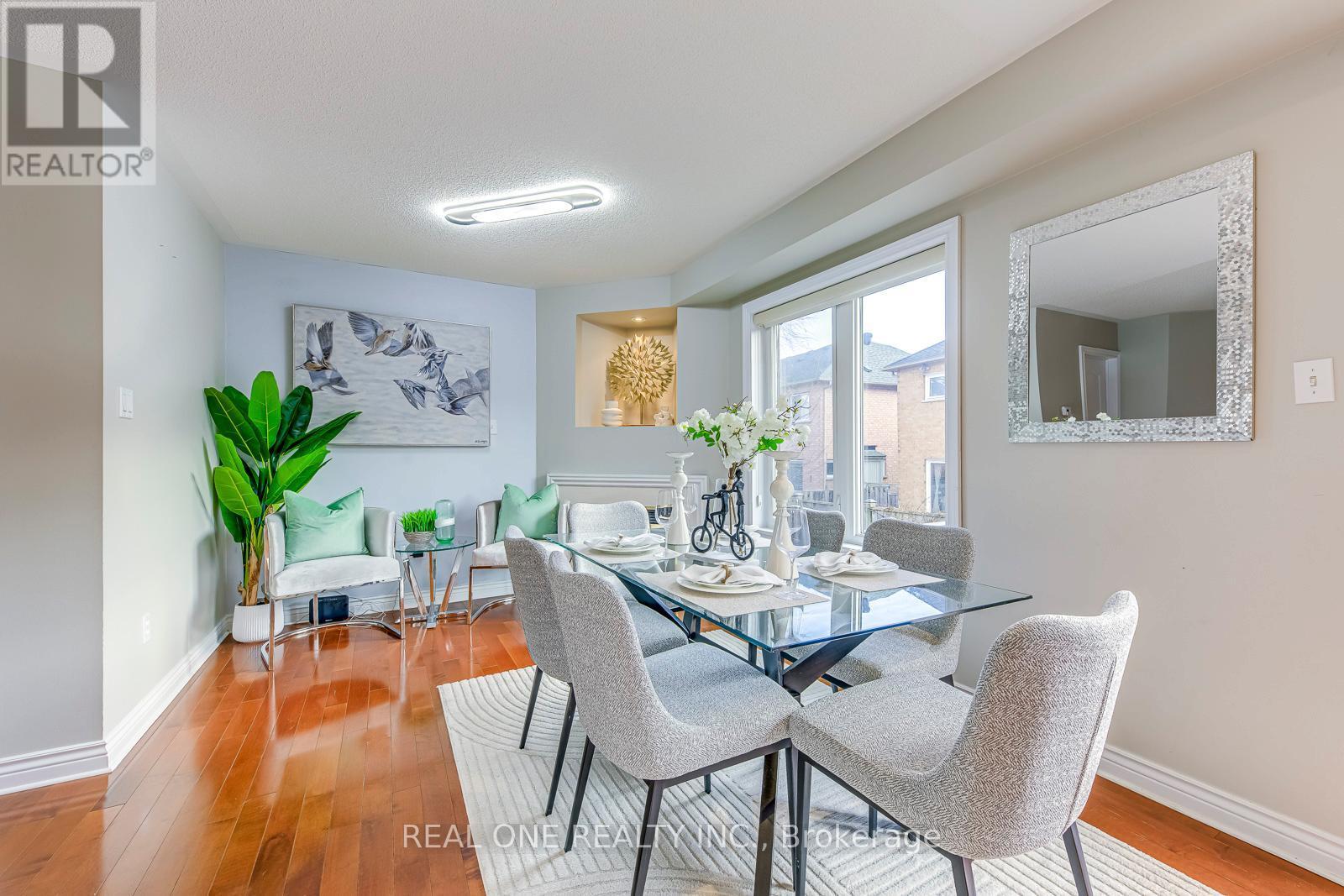 2470 Bankside Drive, Mississauga, ON - Indoor Photo Showing Dining Room