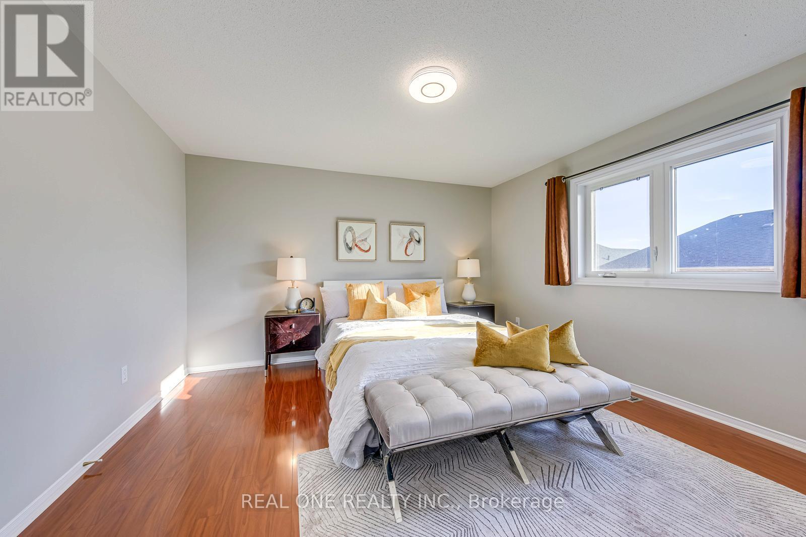 2470 Bankside Drive, Mississauga, ON - Indoor Photo Showing Bedroom