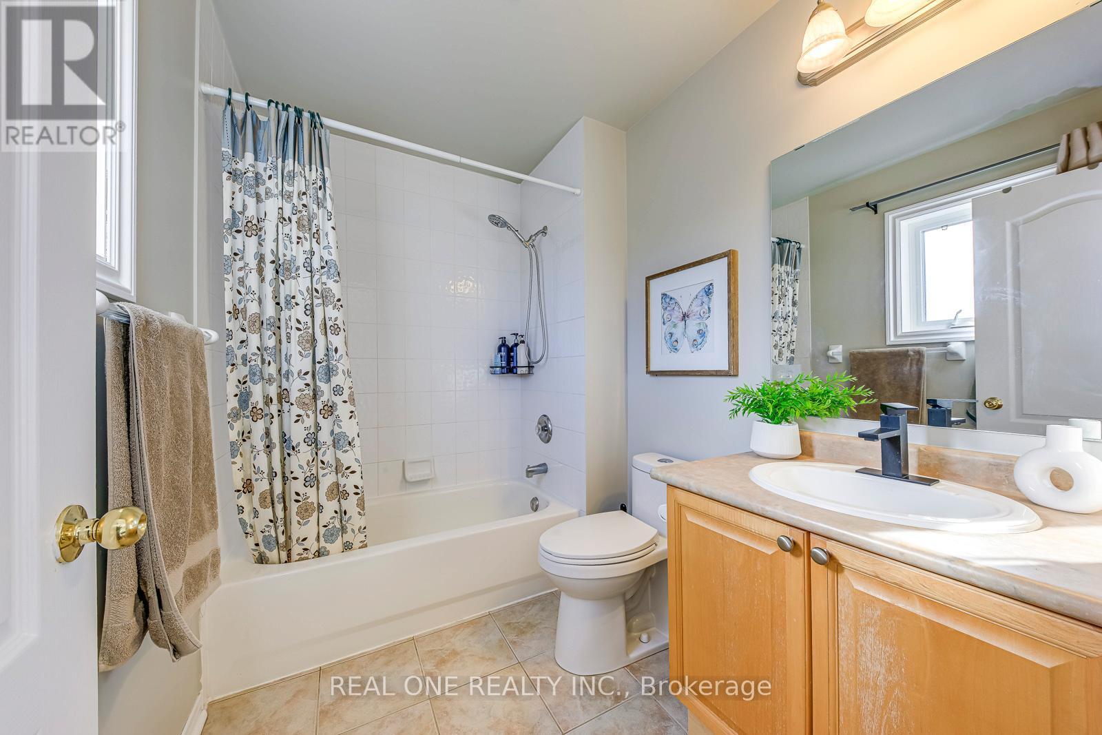 2470 Bankside Drive, Mississauga, ON - Indoor Photo Showing Bathroom