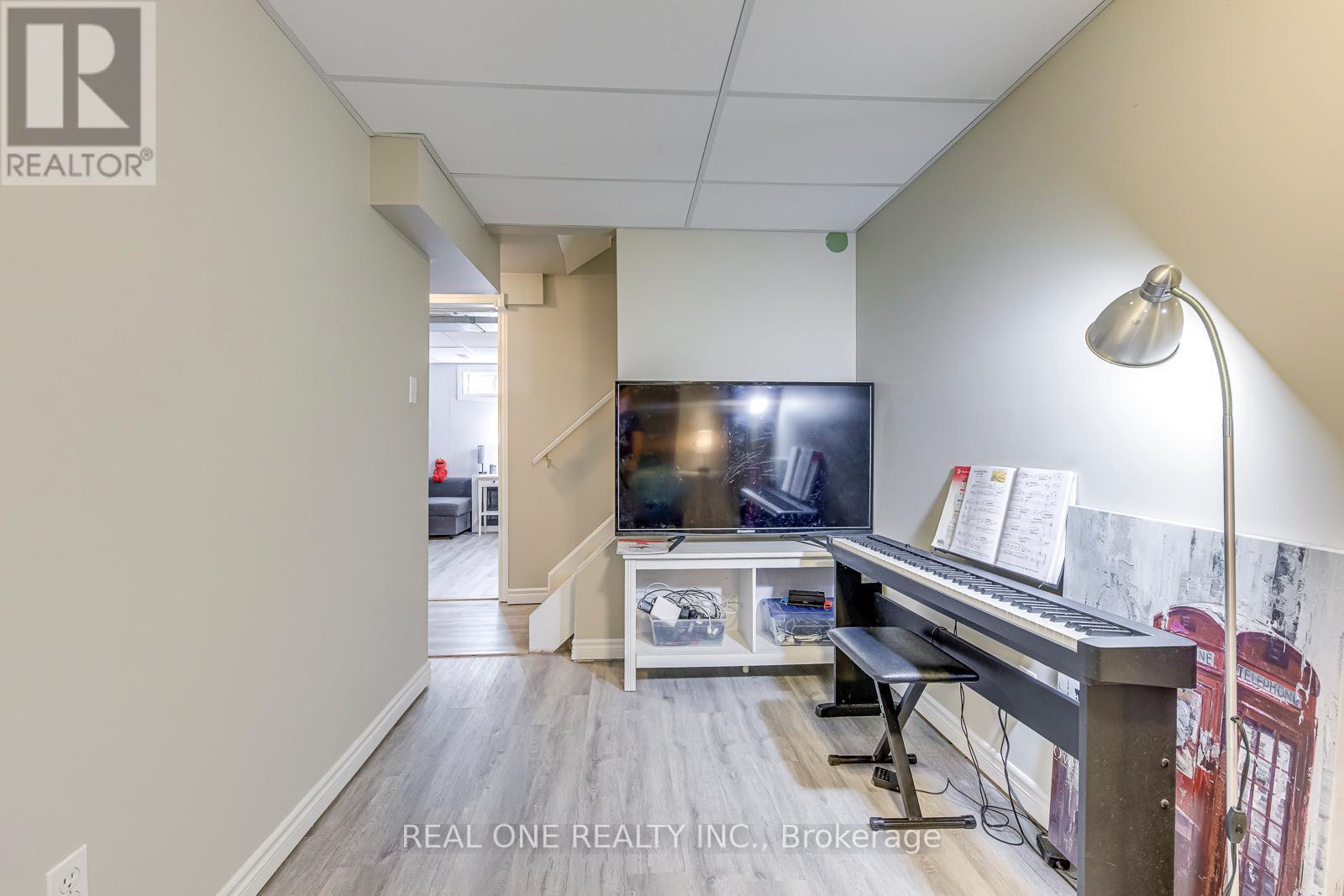 2470 Bankside Drive, Mississauga, ON - Indoor Photo Showing Other Room