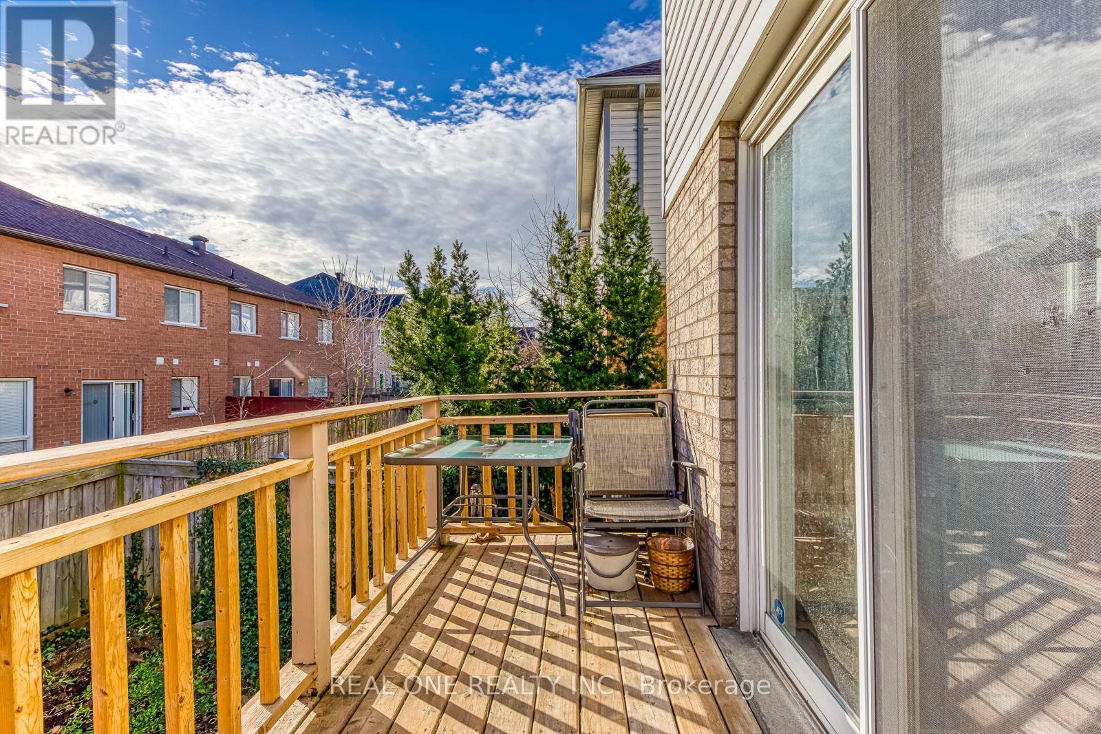 2470 Bankside Drive, Mississauga, ON - Outdoor