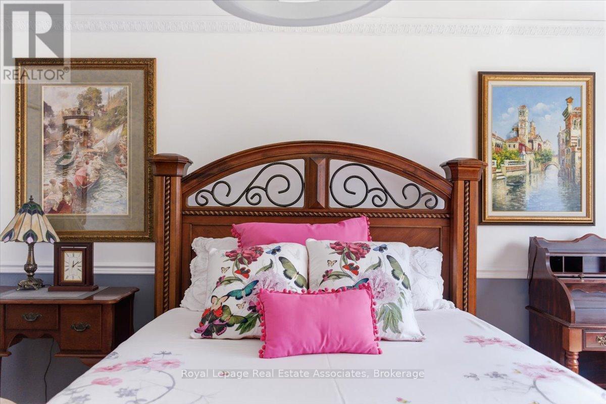 3652 Haven Glenn, Mississauga, ON - Indoor Photo Showing Bedroom