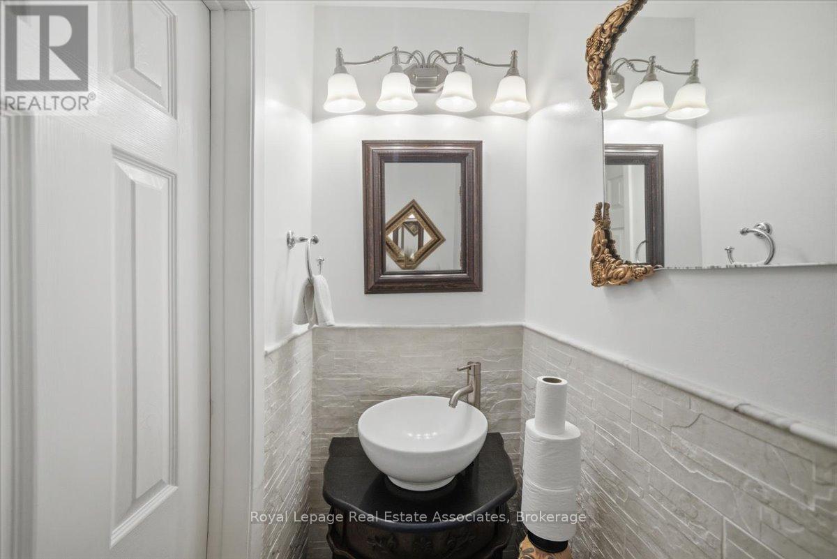 3652 Haven Glenn, Mississauga, ON - Indoor Photo Showing Bathroom