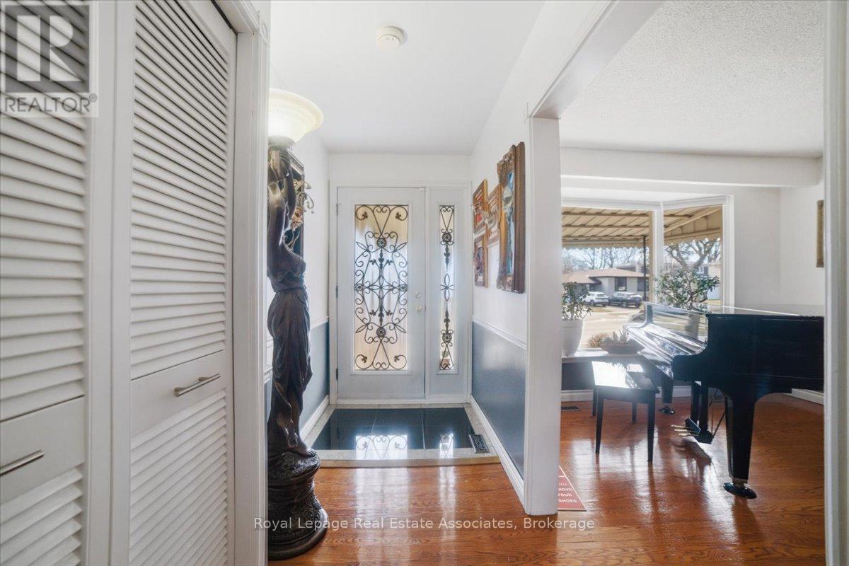 3652 Haven Glenn, Mississauga, ON - Indoor Photo Showing Other Room