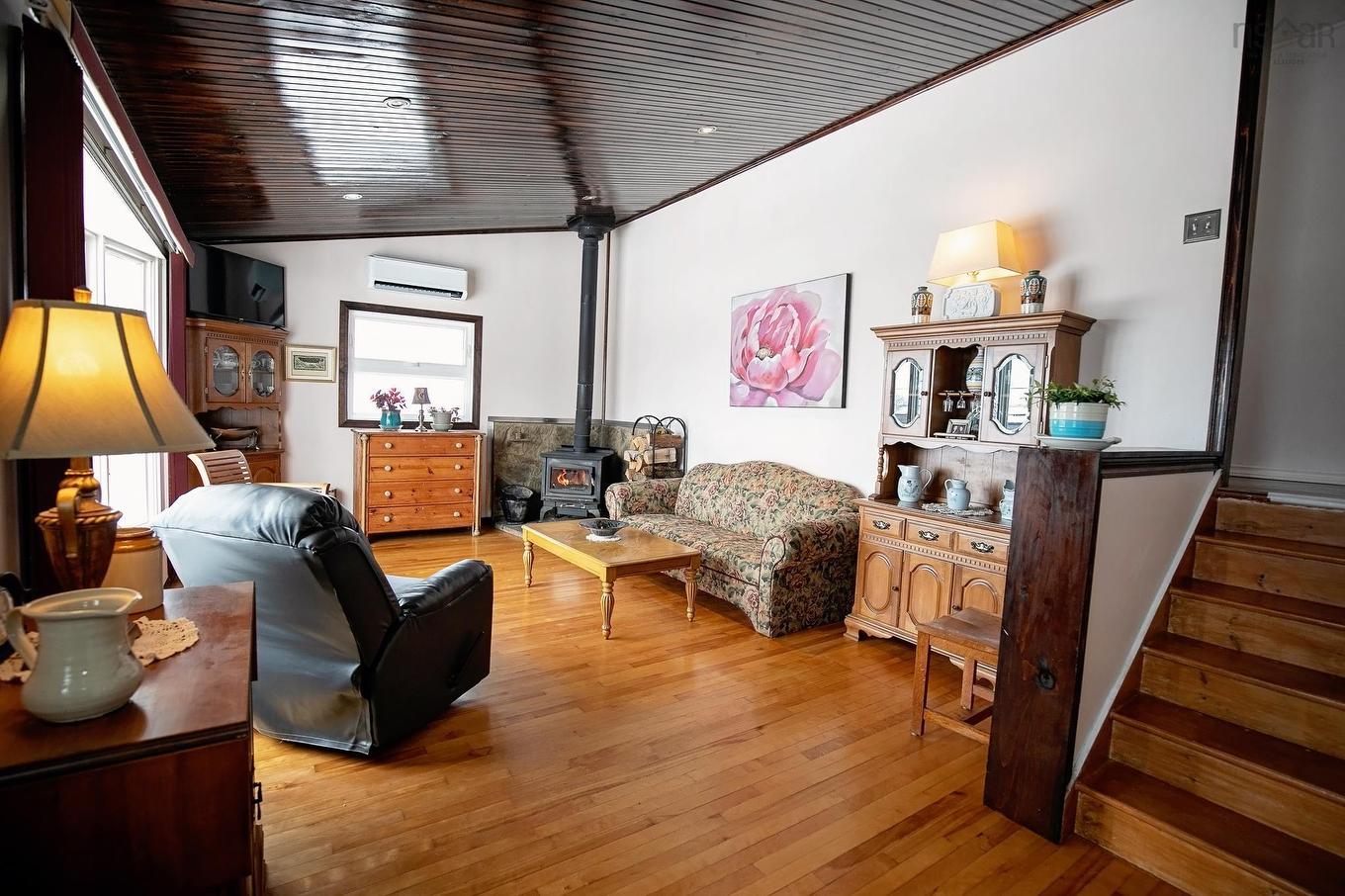 255 Victoria Street E, Amherst, NS