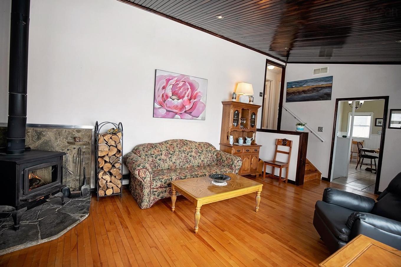 255 Victoria Street E, Amherst, NS