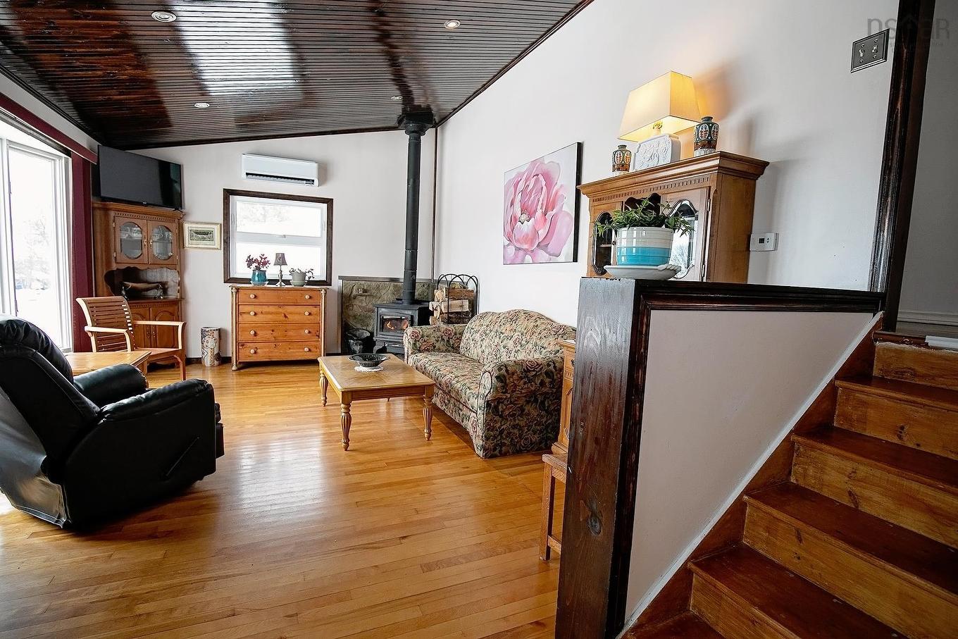 255 Victoria Street E, Amherst, NS