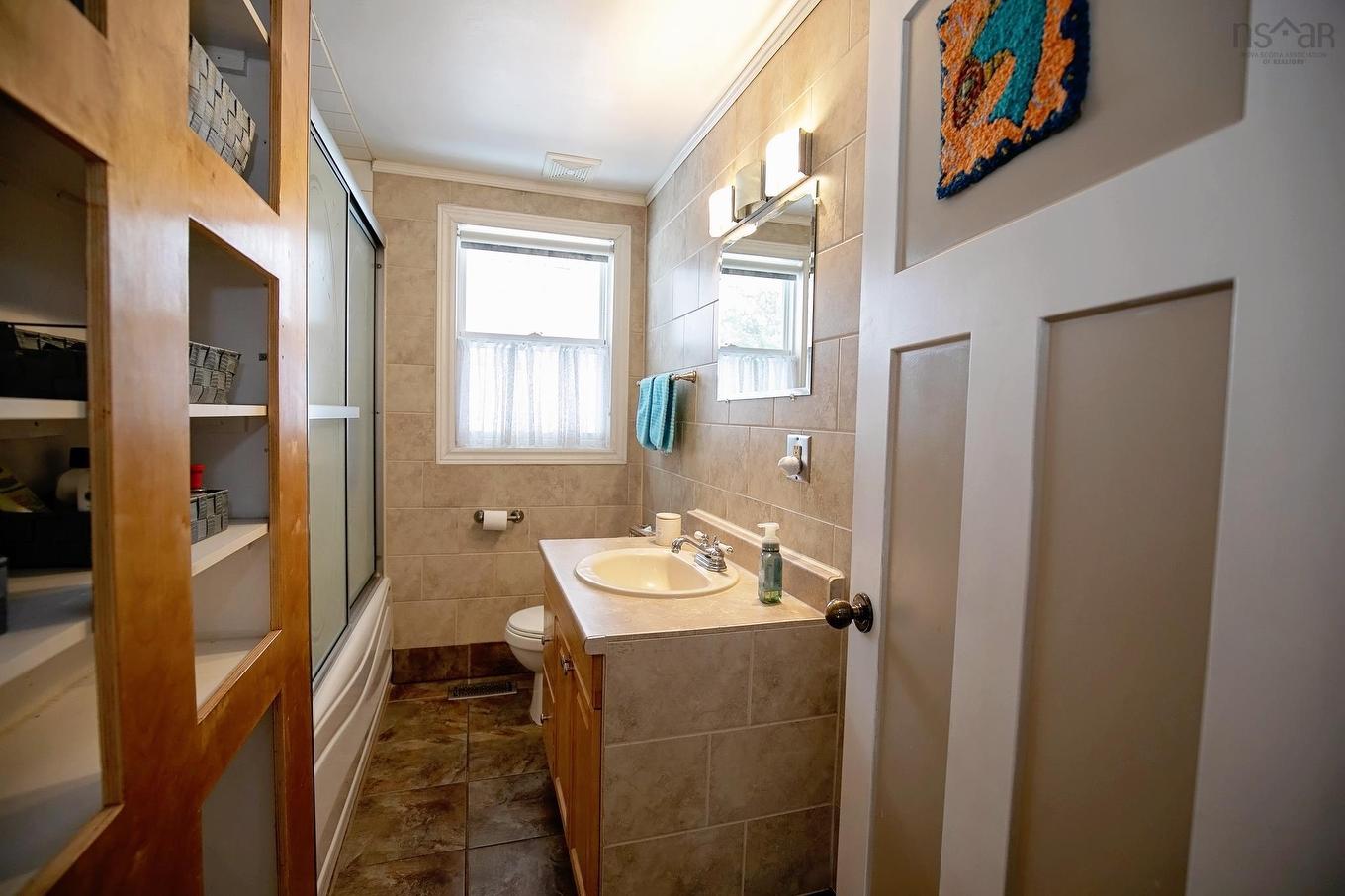 255 Victoria Street E, Amherst, NS