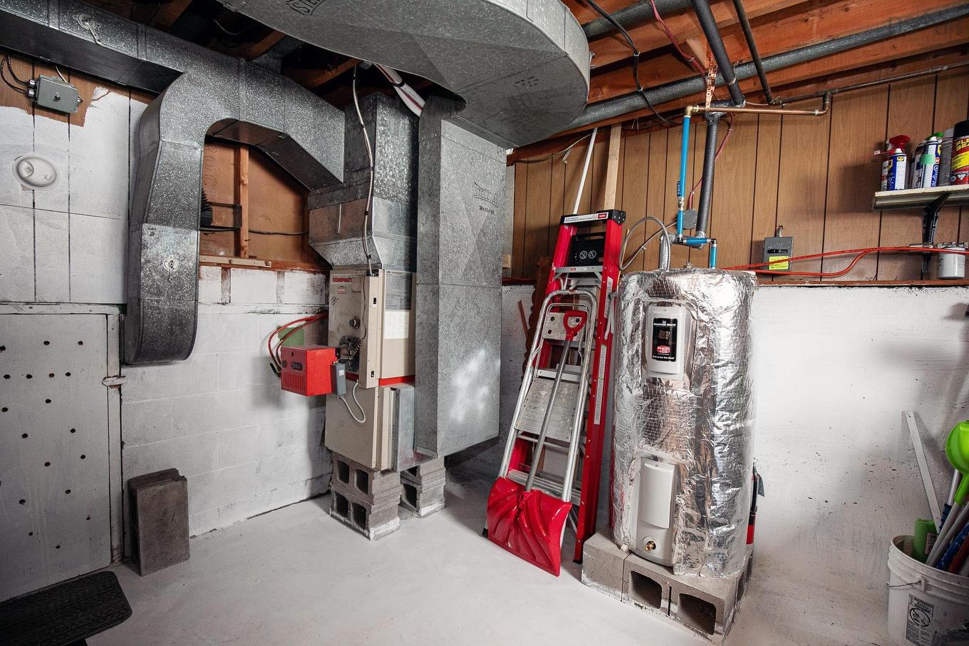 255 Victoria Street E, Amherst, NS