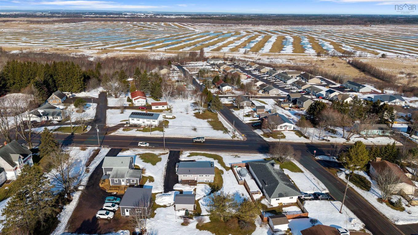 255 Victoria Street E, Amherst, NS