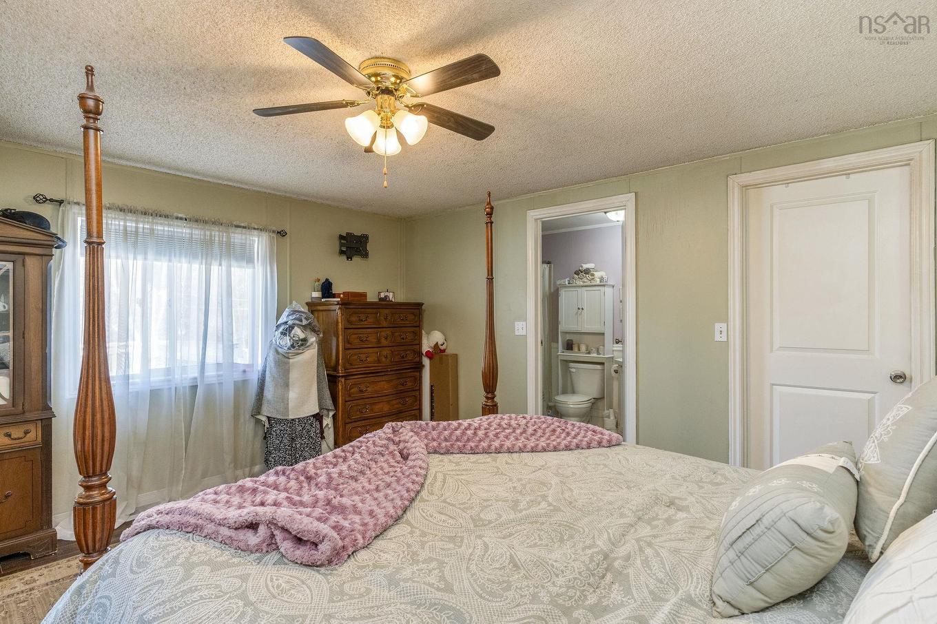 1880 Virginia Road, West Springhill, NS