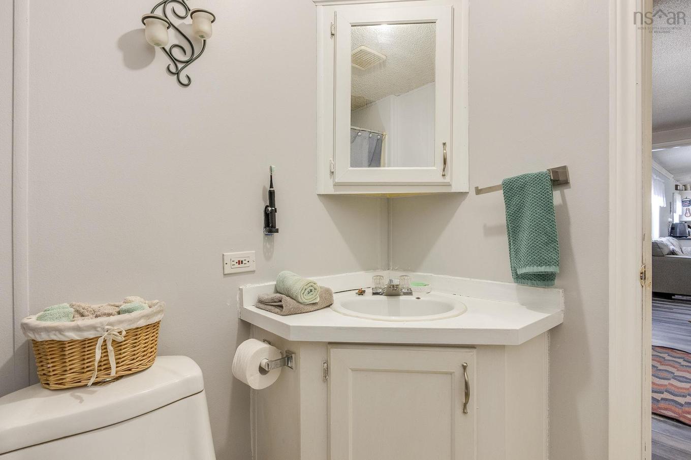 1880 Virginia Road, West Springhill, NS