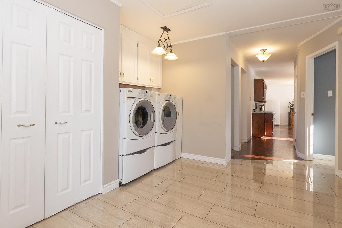 193A Victoria Street E, Amherst, NS - Indoor Photo Showing Laundry Room