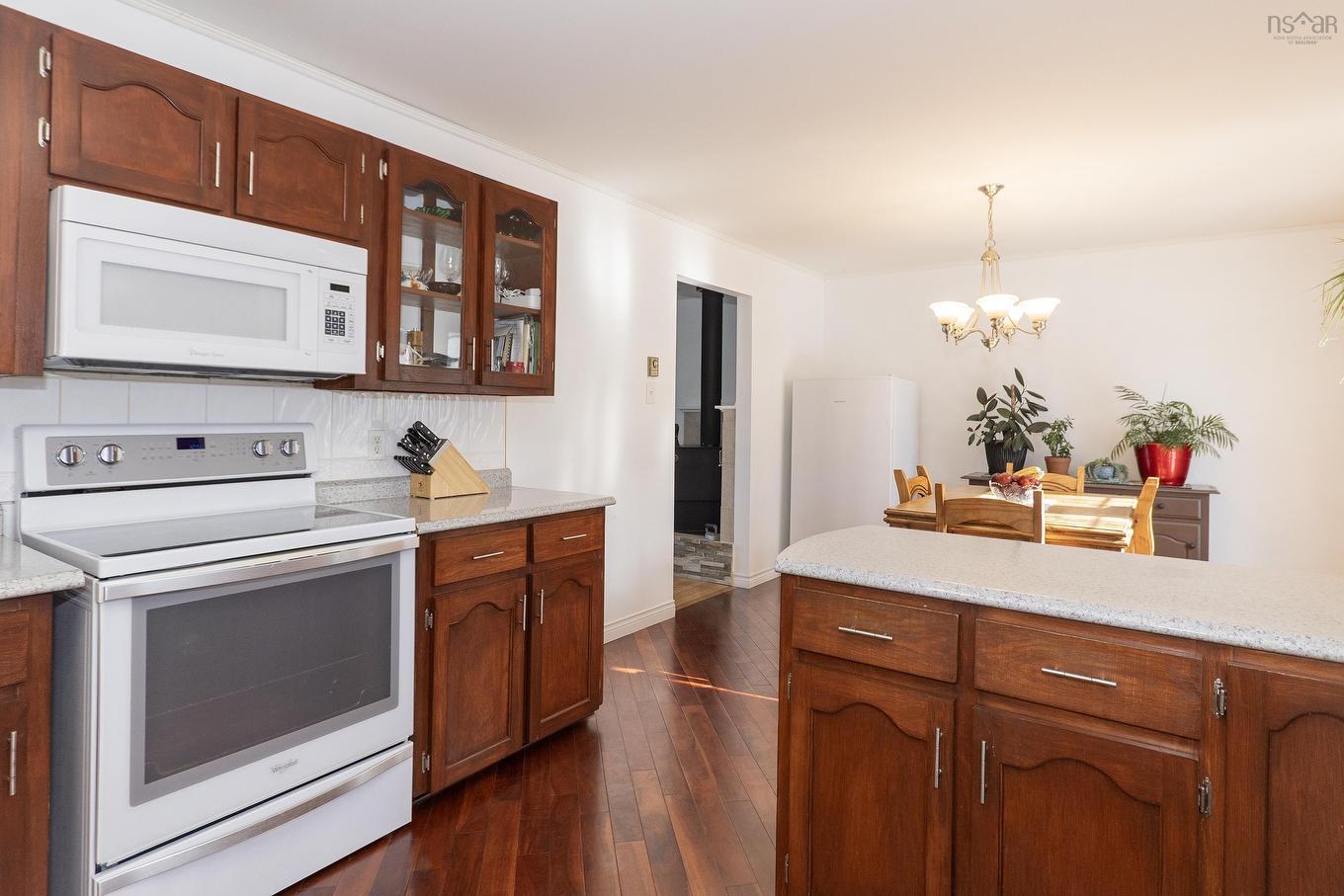 193A Victoria Street E, Amherst, NS - Indoor Photo Showing Kitchen