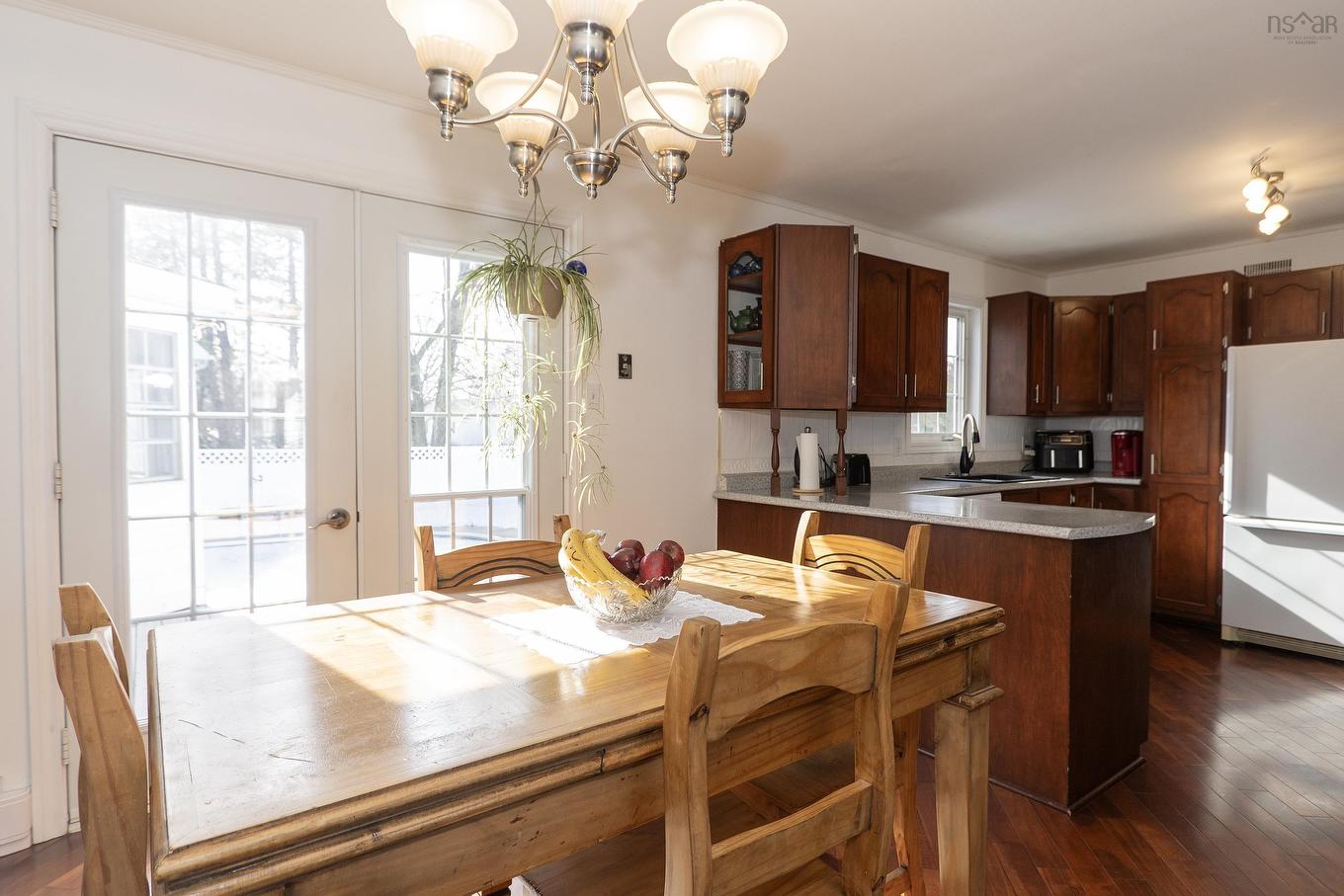 193A Victoria Street E, Amherst, NS - Indoor