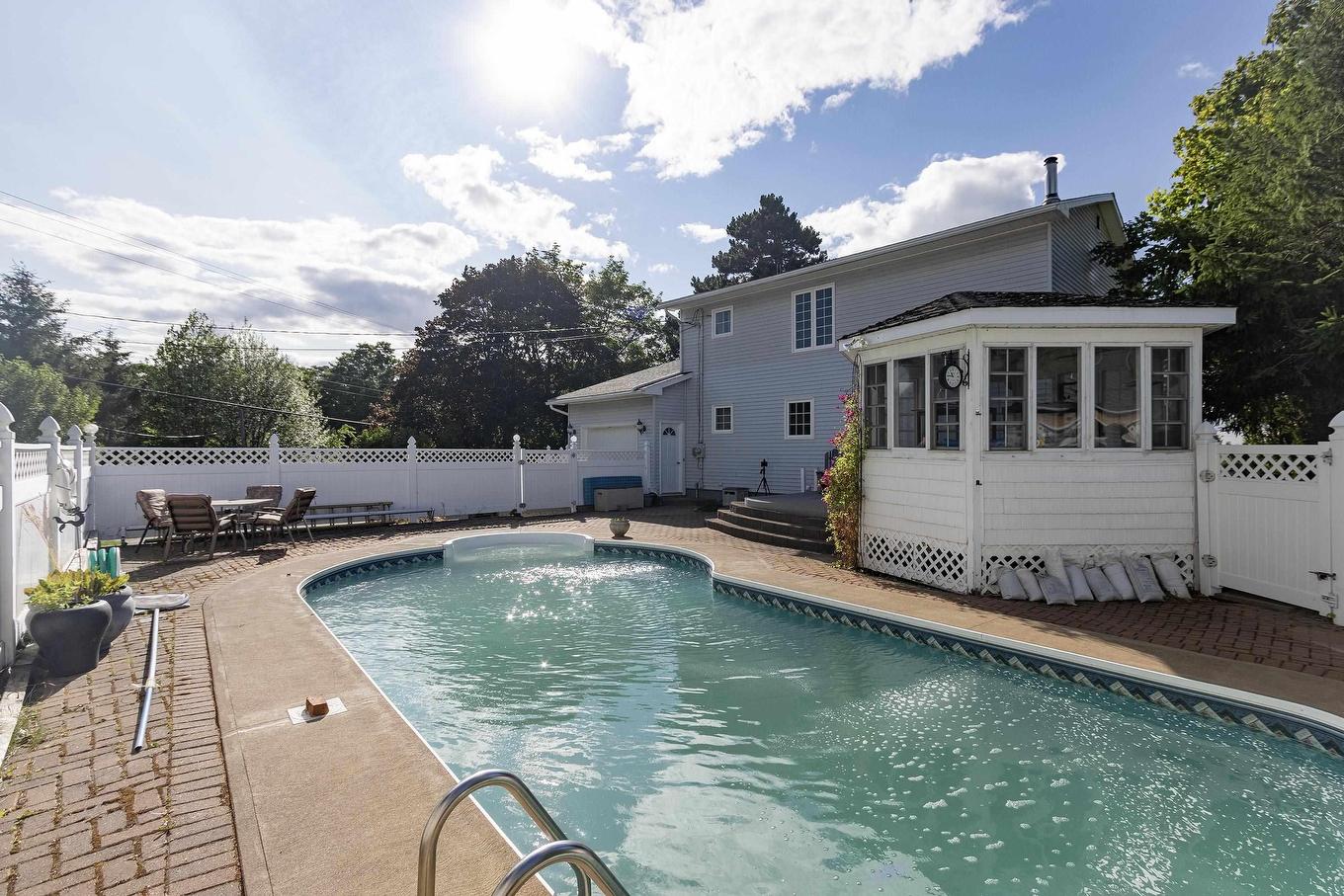 193A Victoria Street E, Amherst, NS - Outdoor With In Ground Pool