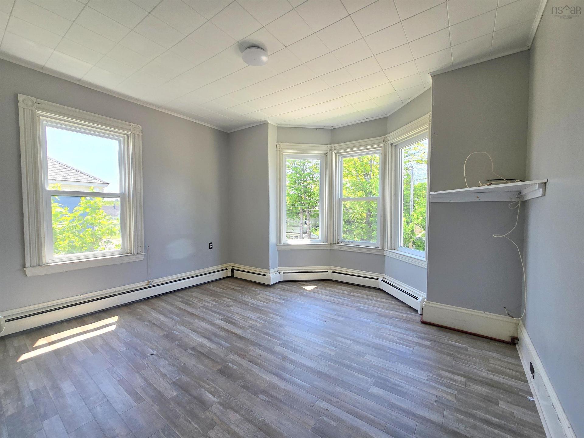 76 Havelock Street, Amherst, NS