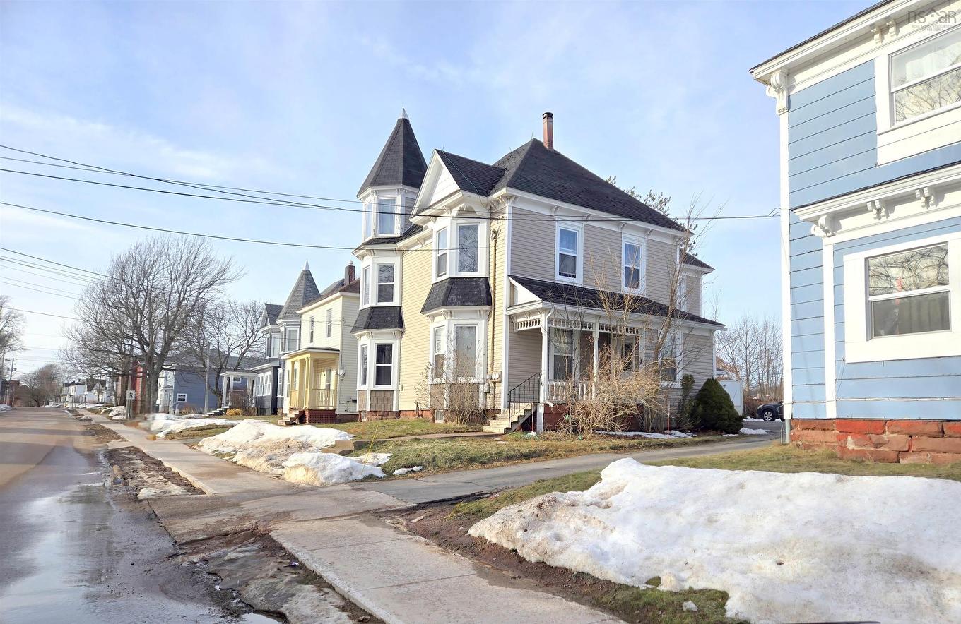 76 Havelock Street, Amherst, NS