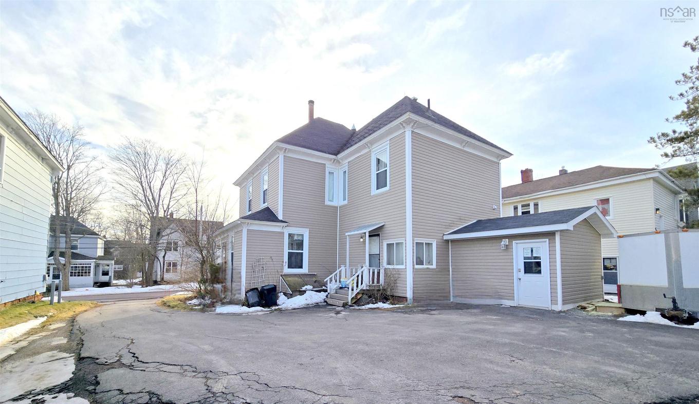76 Havelock Street, Amherst, NS