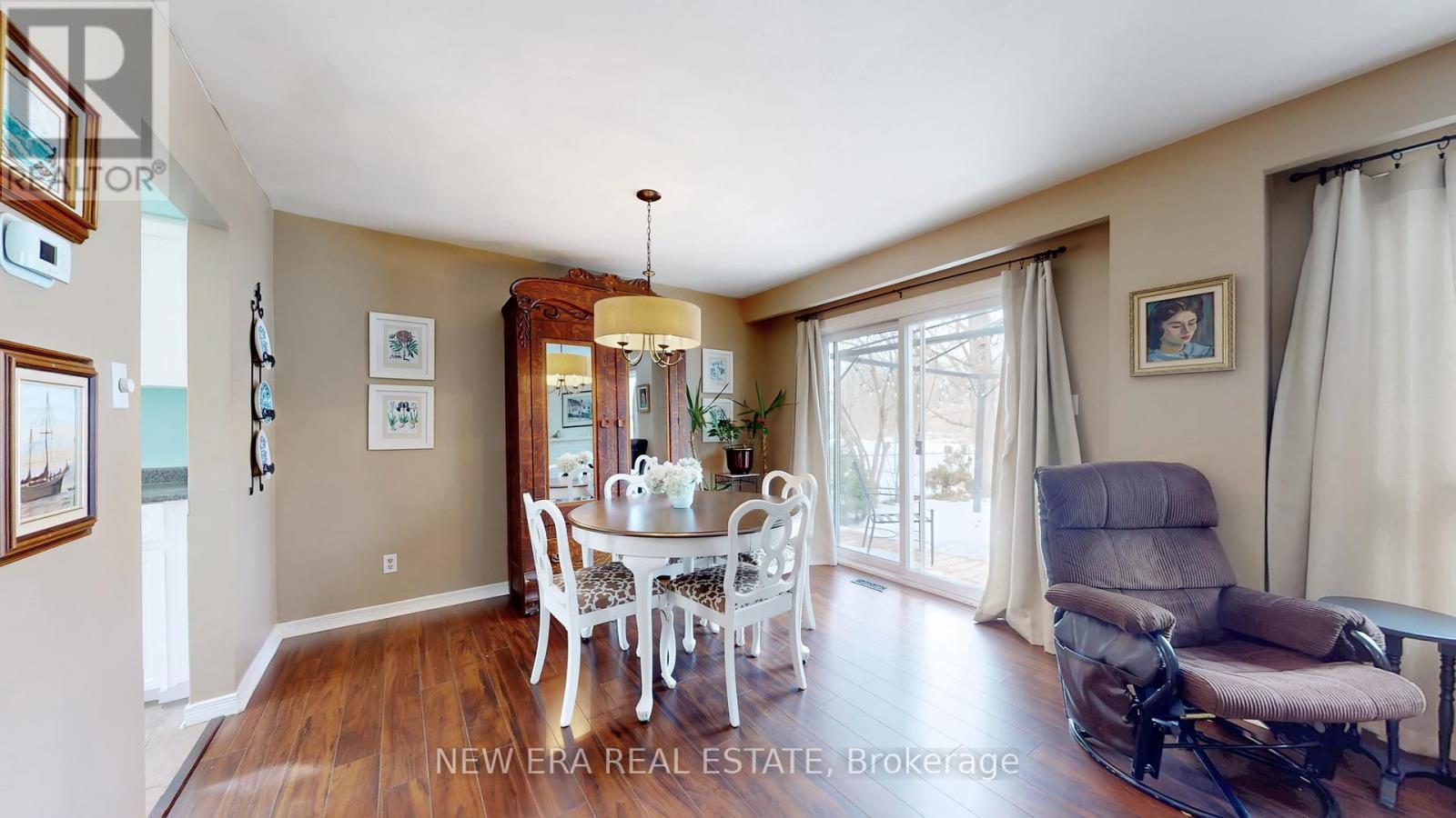 3103 Autumn Hill Crescent, Burlington, ON - Indoor Photo Showing Dining Room