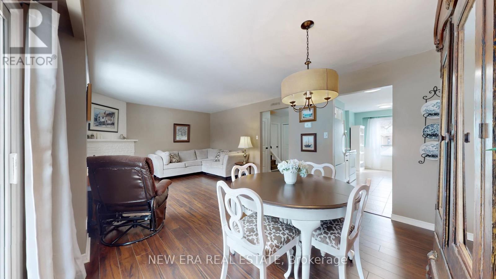 3103 Autumn Hill Crescent, Burlington, ON - Indoor Photo Showing Dining Room